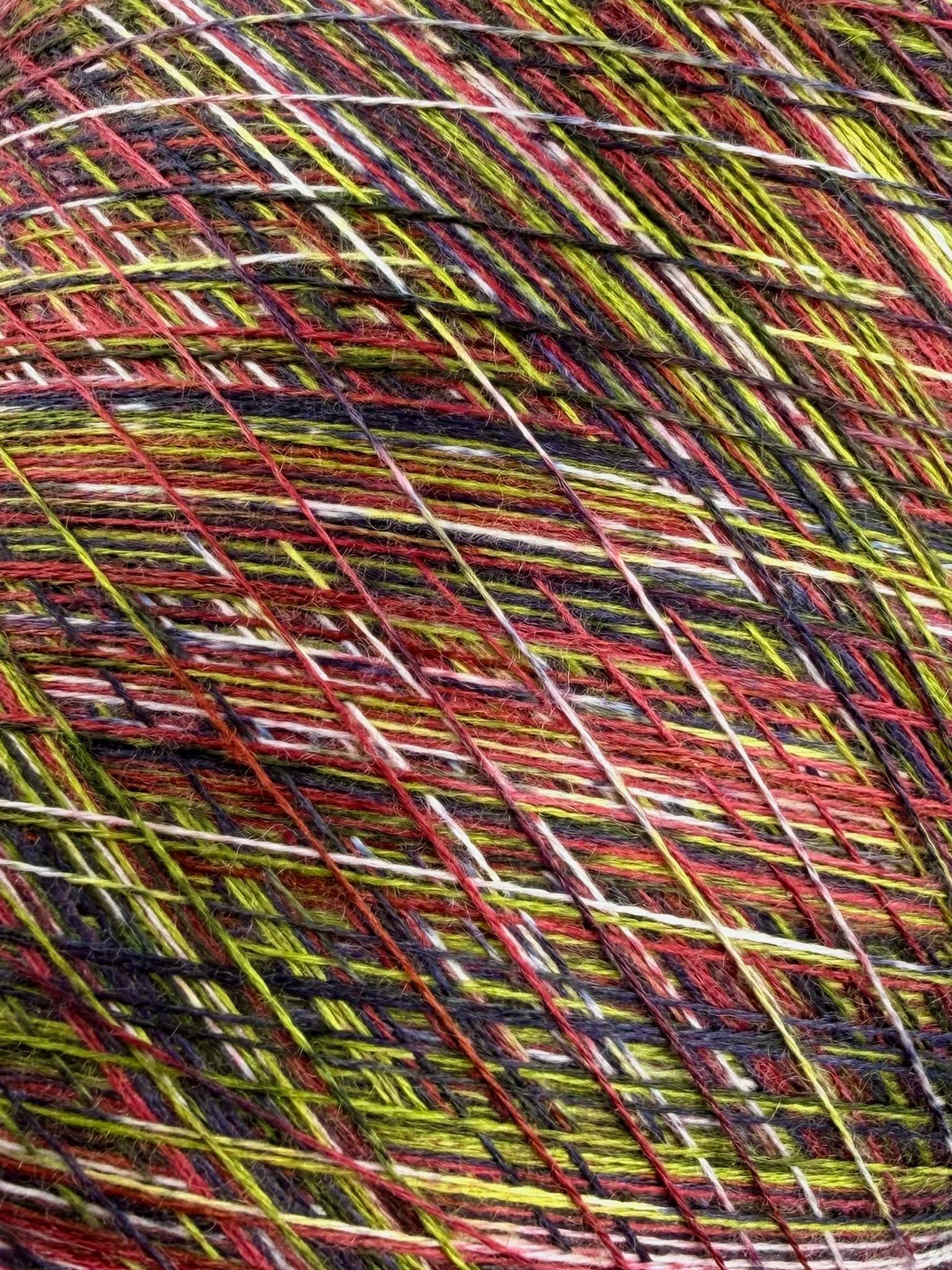 Art. Auriga Nm 2/60 – Garn aus 70% gekämmtem Kaschmir und 30% Seide col. ST2973 | Zimpfer Wolle Selezione