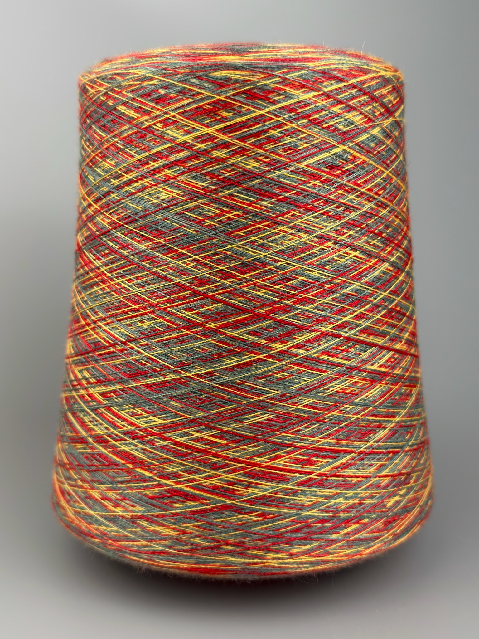 Art. Auriga Nm 2/60 – Garn aus 70% gekämmtem Kaschmir und 30% Seide col. ST3018 | Zimpfer Wolle Selezione foto 2