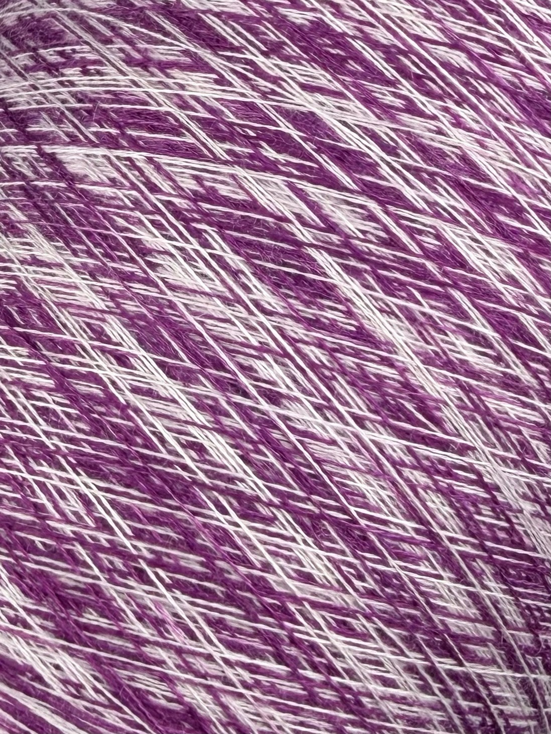 Art. Auriga Nm 2/60 – Garn aus 70% gekämmtem Kaschmir und 30% Seide col. ST3094 | Zimpfer Wolle Selezione