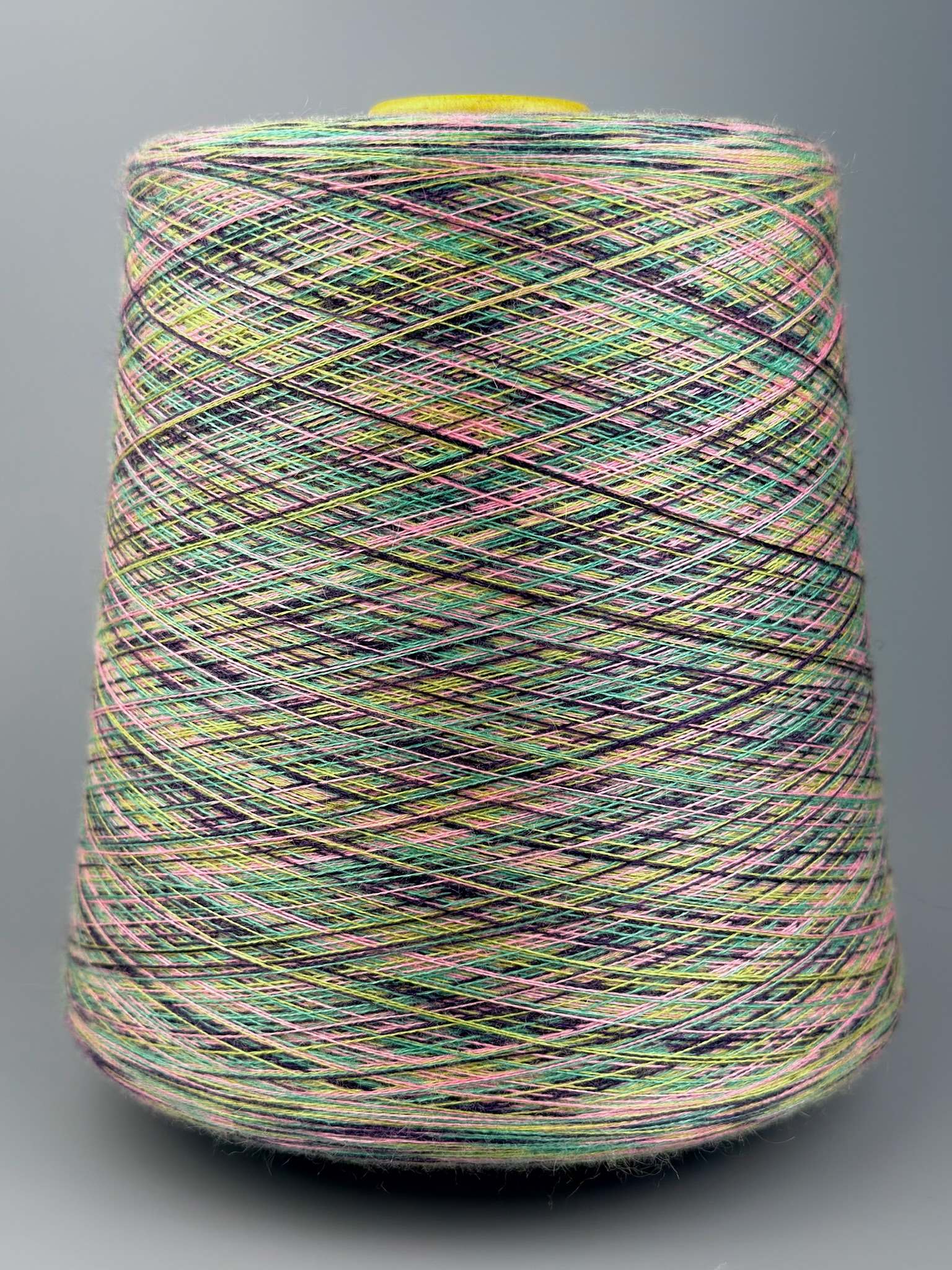 Art. Auriga Nm 2/60 – Garn aus 70% gekämmtem Kaschmir und 30% Seide col. ST3184 | Zimpfer Wolle Selezione foto 2