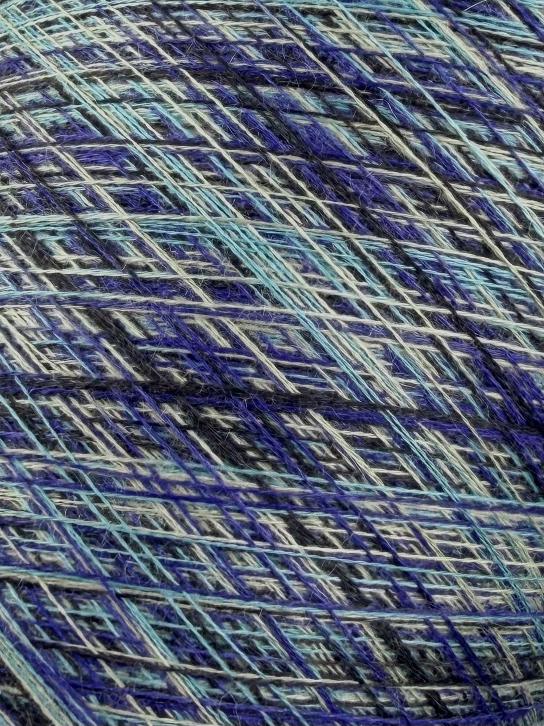 Art. Auriga Nm 2/60 – Garn aus 70% gekämmtem Kaschmir und 30% Seide col. ST3241 | Zimpfer Wolle Selezione
