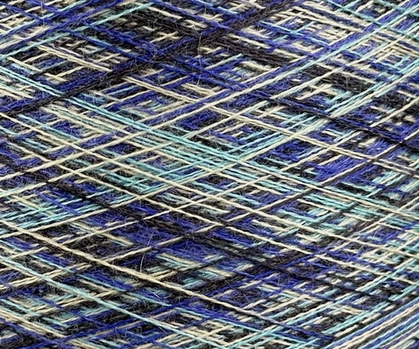 Art. Auriga Nm 2/60 – Garn aus 70% gekämmtem Kaschmir und 30% Seide col. ST3241 | Zimpfer Wolle Selezione