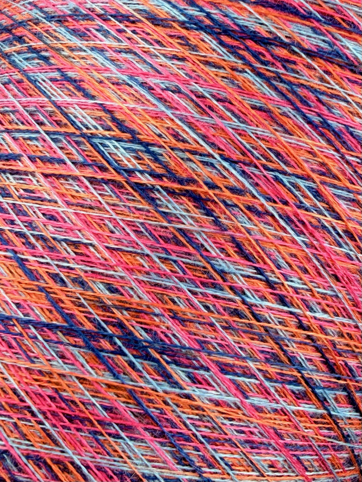 Art. Auriga Nm 2/60 – Garn aus 70% gekämmtem Kaschmir und 30% Seide col. ST3266 | Zimpfer Wolle Selezione