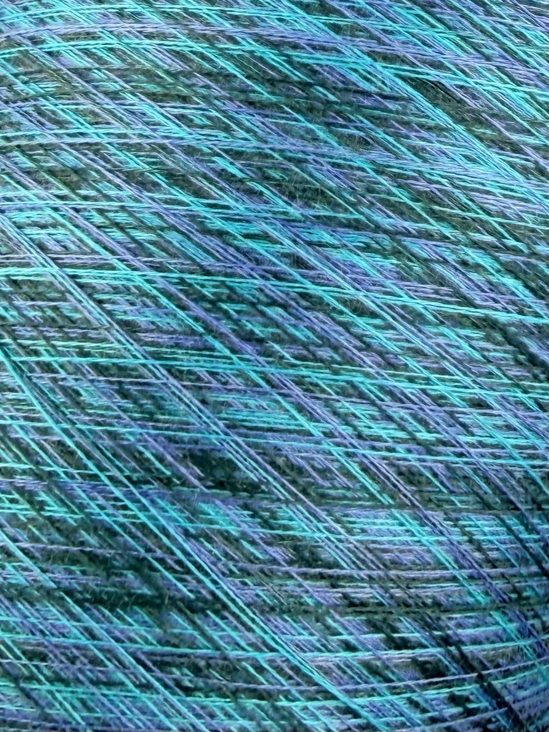 Art. Auriga Nm 2/60 – Garn aus 70% gekämmtem Kaschmir und 30% Seide col. ST3400 | Zimpfer Wolle Selezione