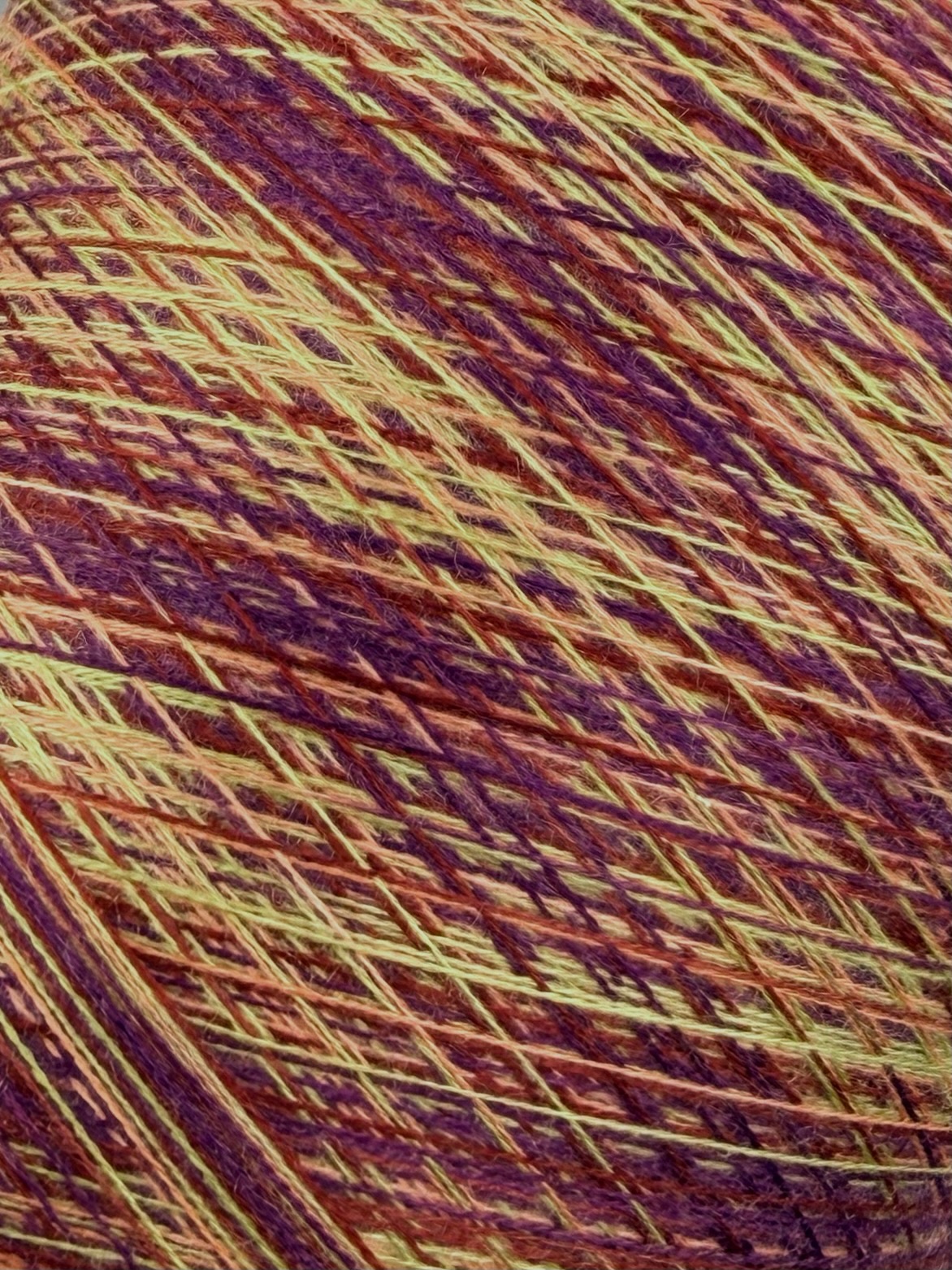 Art. Auriga Nm 2/60 – Garn aus 70% gekämmtem Kaschmir und 30% Seide col. ST3458 | Zimpfer Wolle Selezione