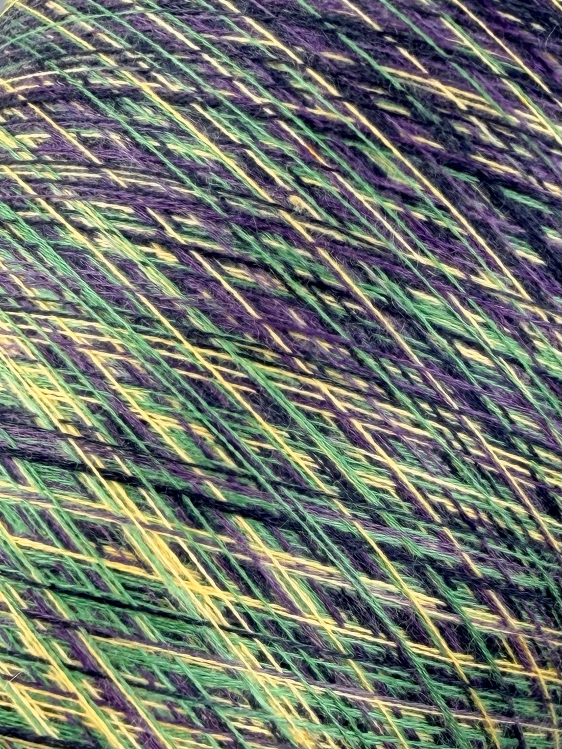 Art. Auriga Nm 2/60 – Garn aus 70% gekämmtem Kaschmir und 30% Seide col. ST3460 | Zimpfer Wolle Selezione