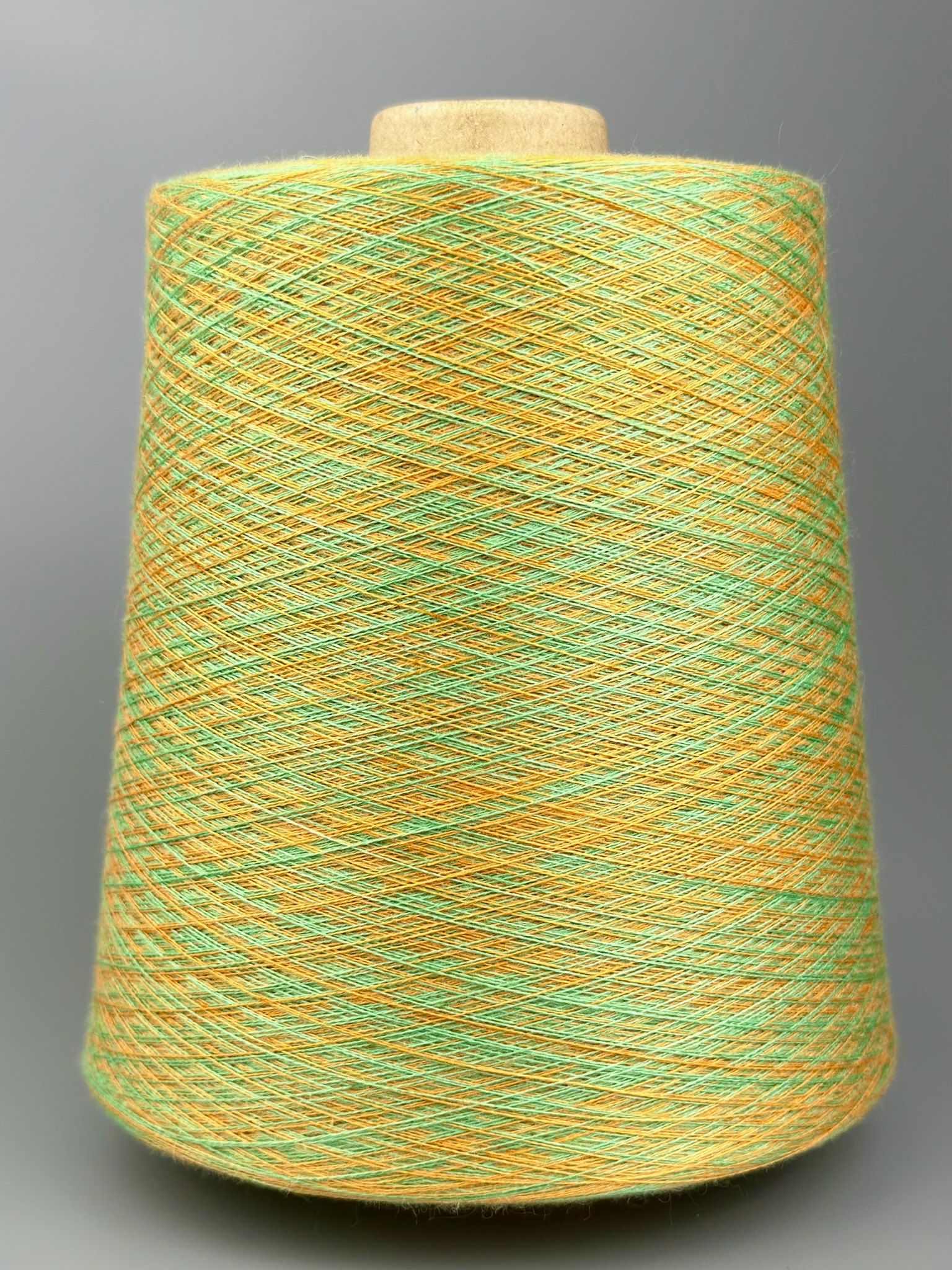 Art. Auriga Nm 2/60 – Garn aus 70% gekämmtem Kaschmir und 30% Seide col. ST3542 | Zimpfer Wolle Selezione foto 2