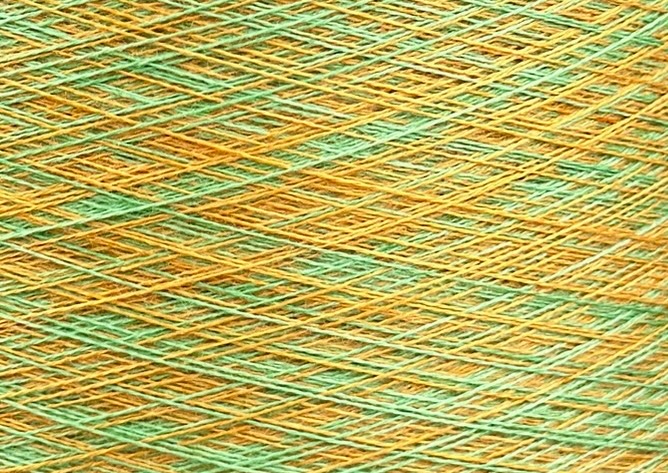 Art. Auriga Nm 2/60 – Garn aus 70% gekämmtem Kaschmir und 30% Seide col. ST3542 | Zimpfer Wolle Selezione