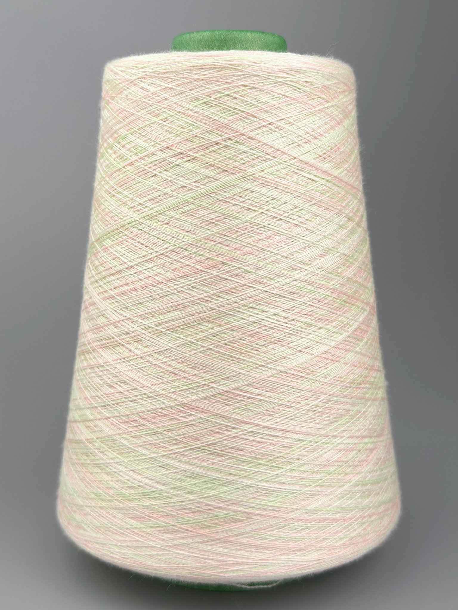Art. Auriga Nm 2/60 – Garn aus 70% gekämmtem Kaschmir und 30% Seide col. ST3546 | Zimpfer Wolle Selezione foto 2