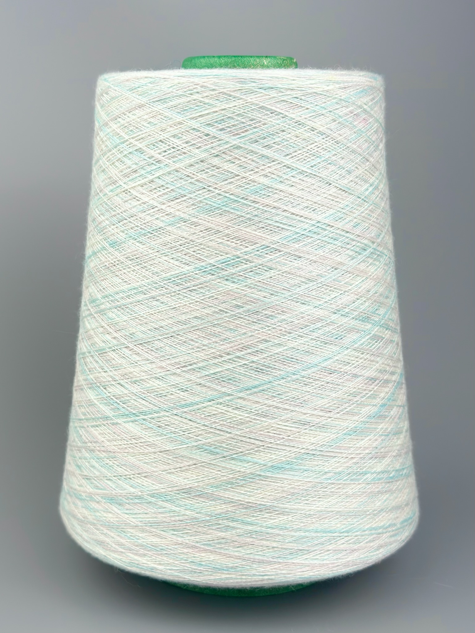 Art. Auriga Nm 2/60 – Garn aus 70% gekämmtem Kaschmir und 30% Seide col. ST3554 | Zimpfer Wolle Selezione foto 2