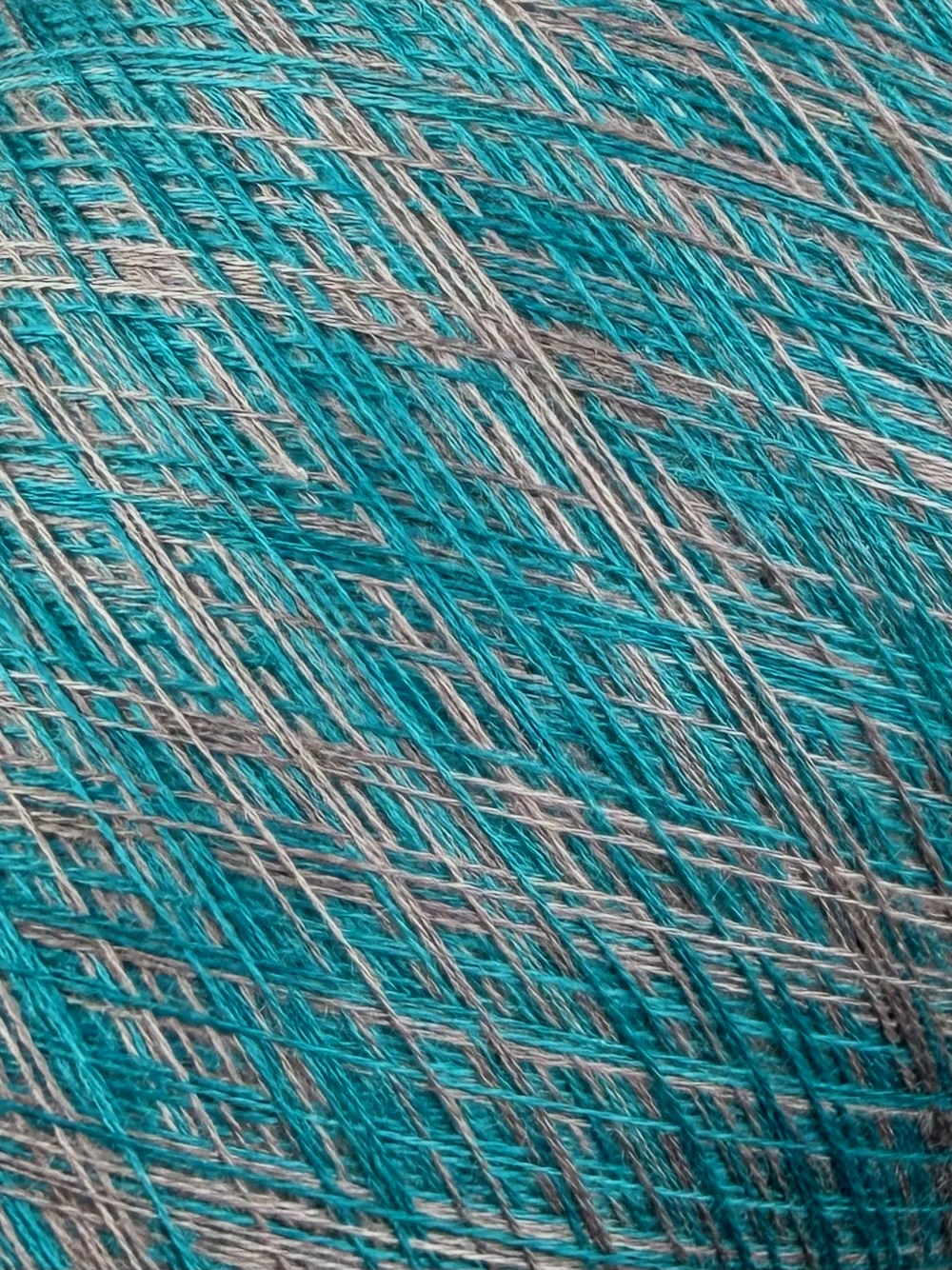 Art. Auriga Nm 2/60 – Garn aus 70% gekämmtem Kaschmir und 30% Seide col. ST3560 | Zimpfer Wolle Selezione