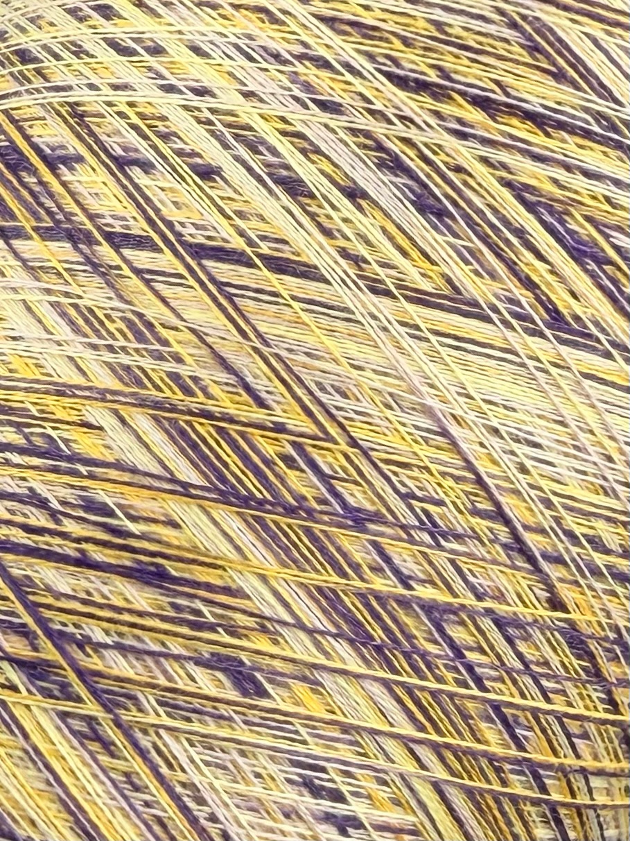 Art. Auriga Nm 2/60 – Garn aus 70% gekämmtem Kaschmir und 30% Seide col. ST3594 | Zimpfer Wolle Selezione