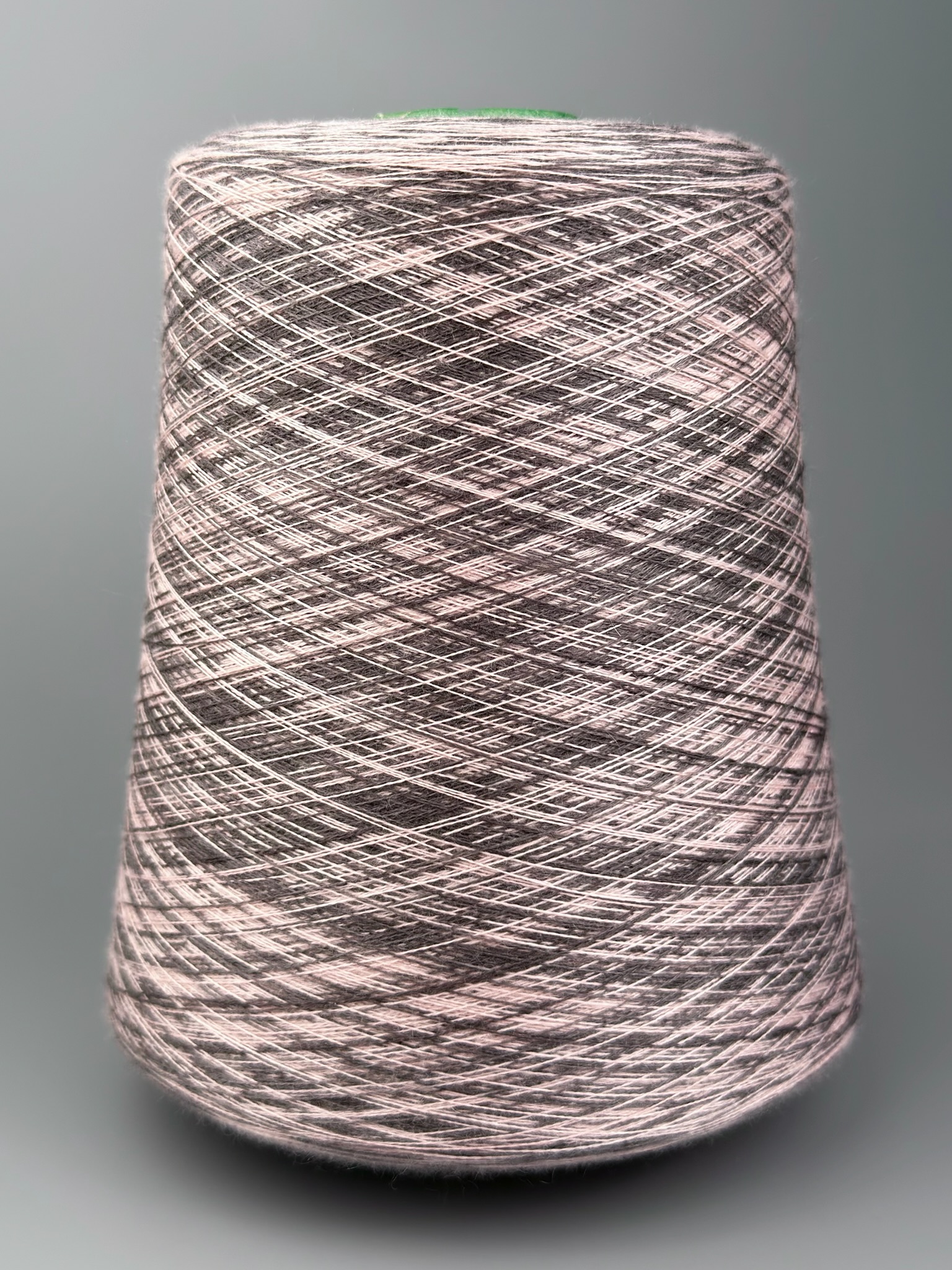 Art. Auriga Nm 2/60 – Garn aus 70% gekämmtem Kaschmir und 30% Seide col. ST3647 | Zimpfer Wolle Selezione foto 2