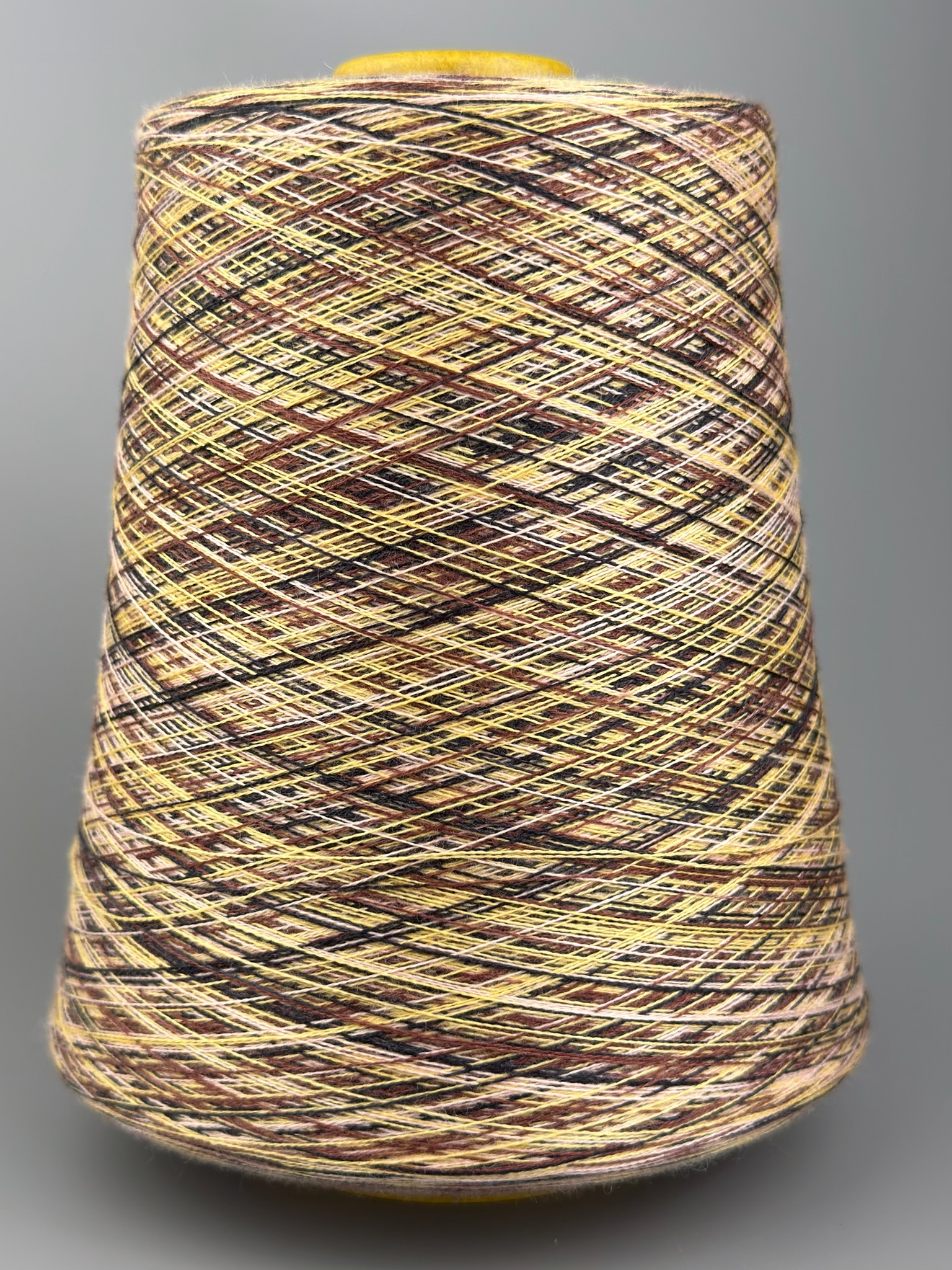 Art. Auriga Nm 2/60 – Garn aus 70% gekämmtem Kaschmir und 30% Seide col. ST3722 | Zimpfer Wolle Selezione foto 2