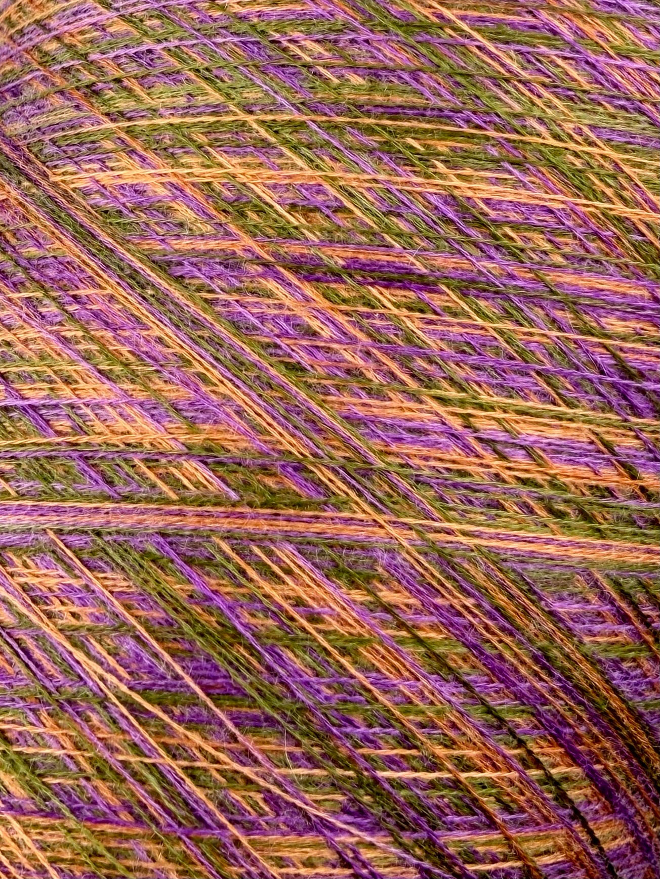 Art. Auriga Nm 2/60 – Garn aus 70% gekämmtem Kaschmir und 30% Seide col. ST3800 | Zimpfer Wolle Selezione