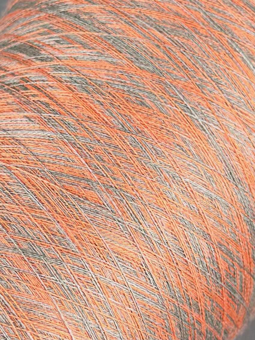 Art. Auriga Nm 2/60 – Garn aus 70% gekämmtem Kaschmir und 30% Seide col. ST3863 | Zimpfer Wolle Selezione