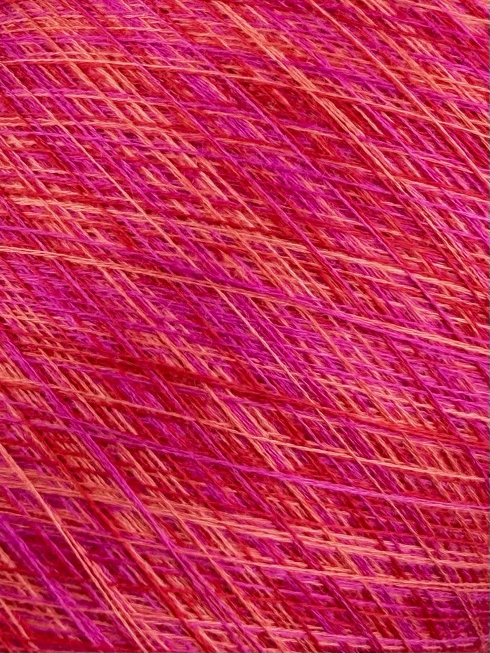 Art. Auriga Nm 2/60 – Garn aus 70% gekämmtem Kaschmir und 30% Seide col. ST4073 | Zimpfer Wolle Selezione