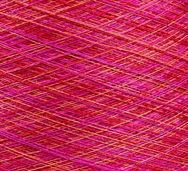 Art. Auriga Nm 2/60 – Garn aus 70% gekämmtem Kaschmir und 30% Seide col. ST4073 | Zimpfer Wolle Selezione
