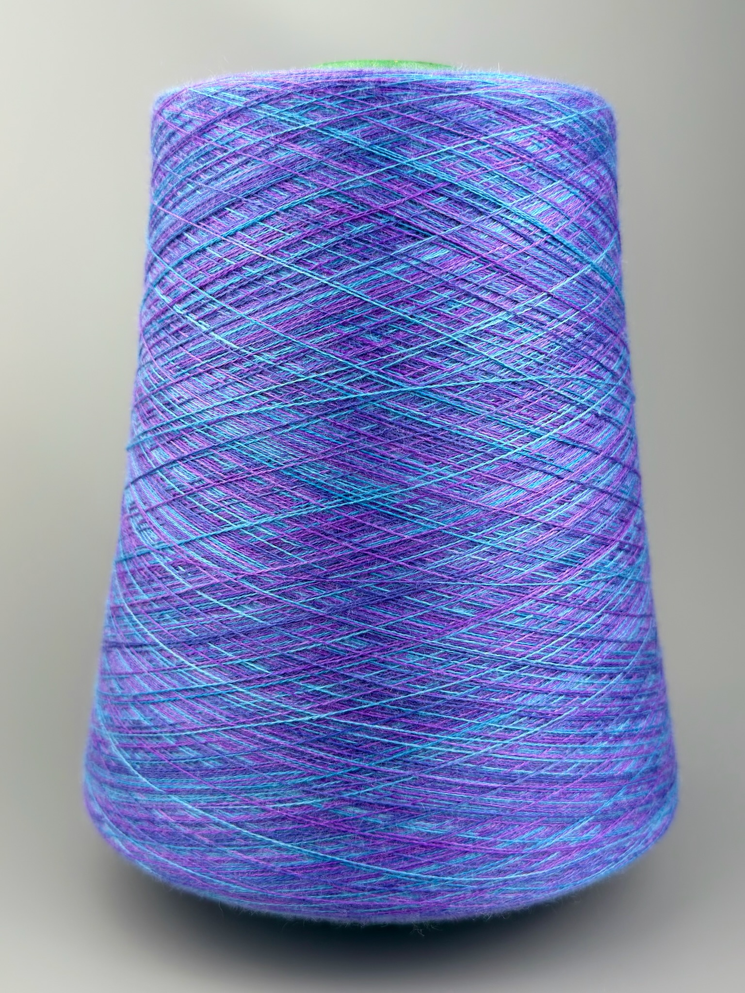 Art. Auriga Nm 2/60 – Garn aus 70% gekämmtem Kaschmir und 30% Seide col. ST4075 | Zimpfer Wolle Selezione foto 2