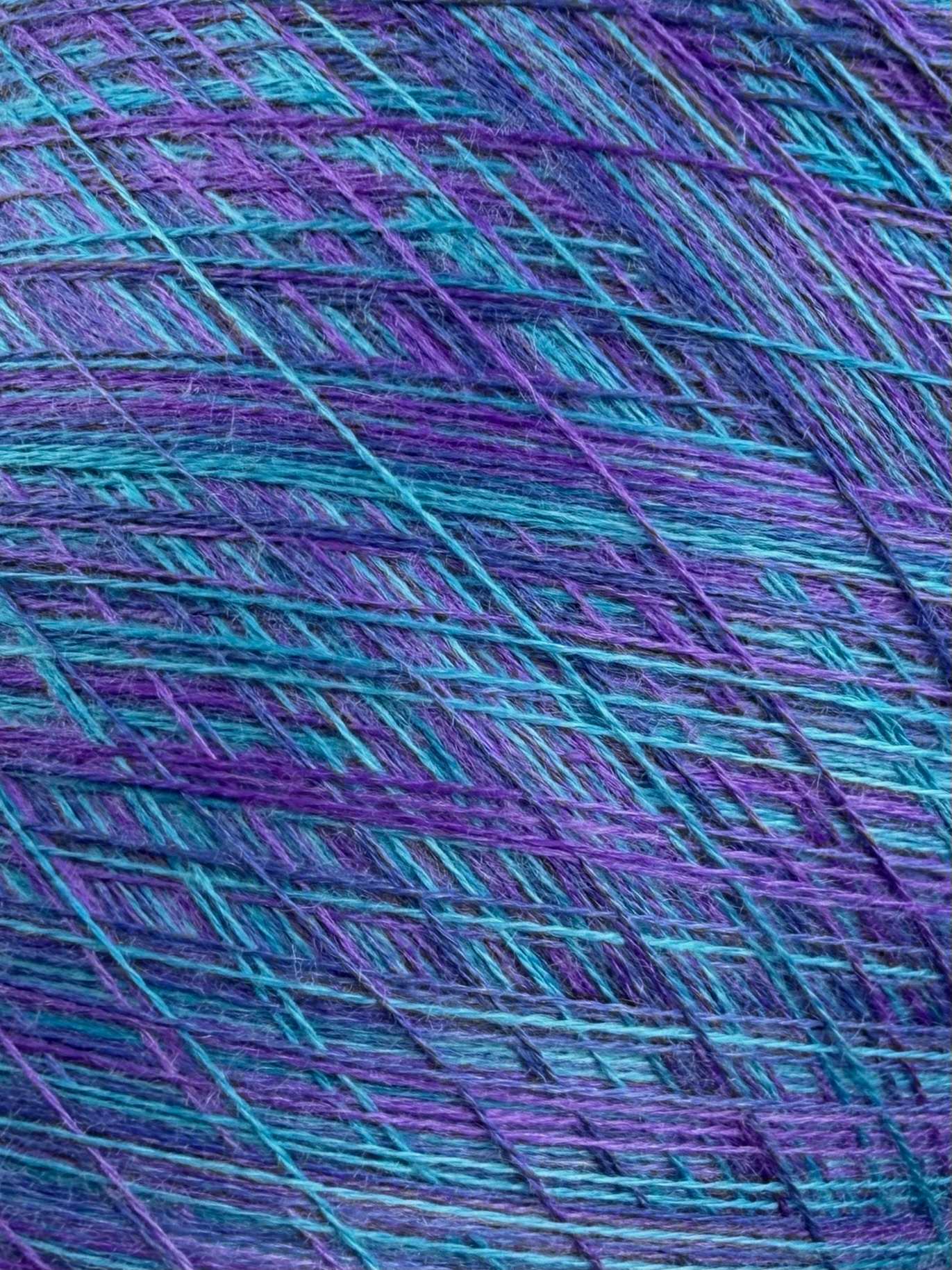 Art. Auriga Nm 2/60 – Garn aus 70% gekämmtem Kaschmir und 30% Seide col. ST4075 | Zimpfer Wolle Selezione