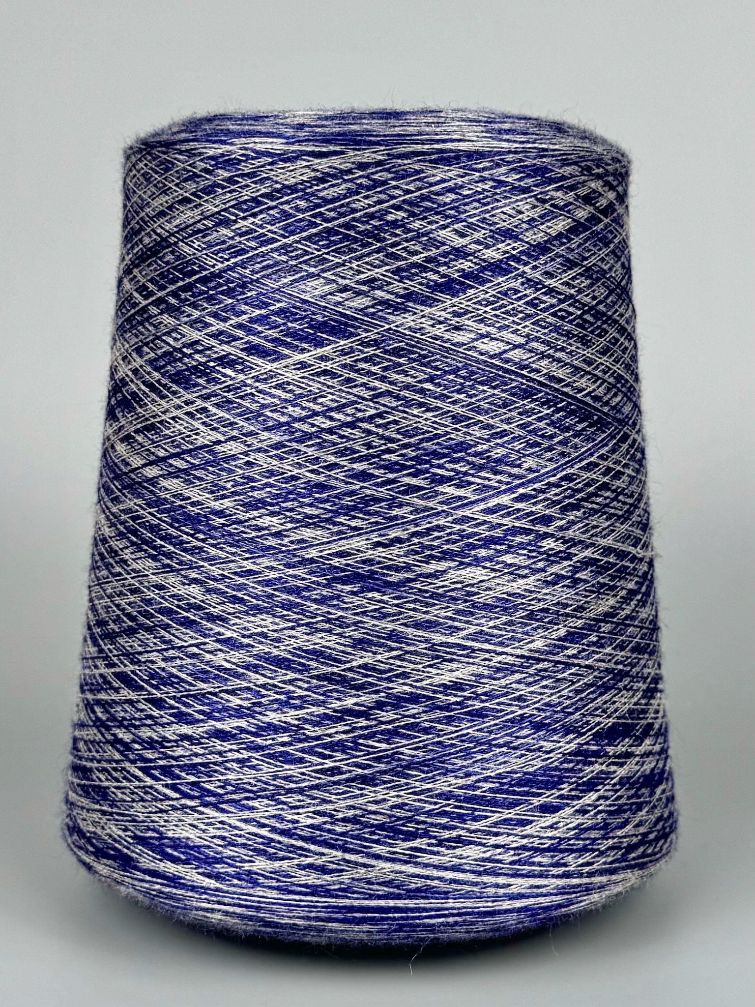Art. Auriga Nm 2/60 – Garn aus 70% gekämmtem Kaschmir und 30% Seide col. ST4087 | Zimpfer Wolle Selezione foto 2