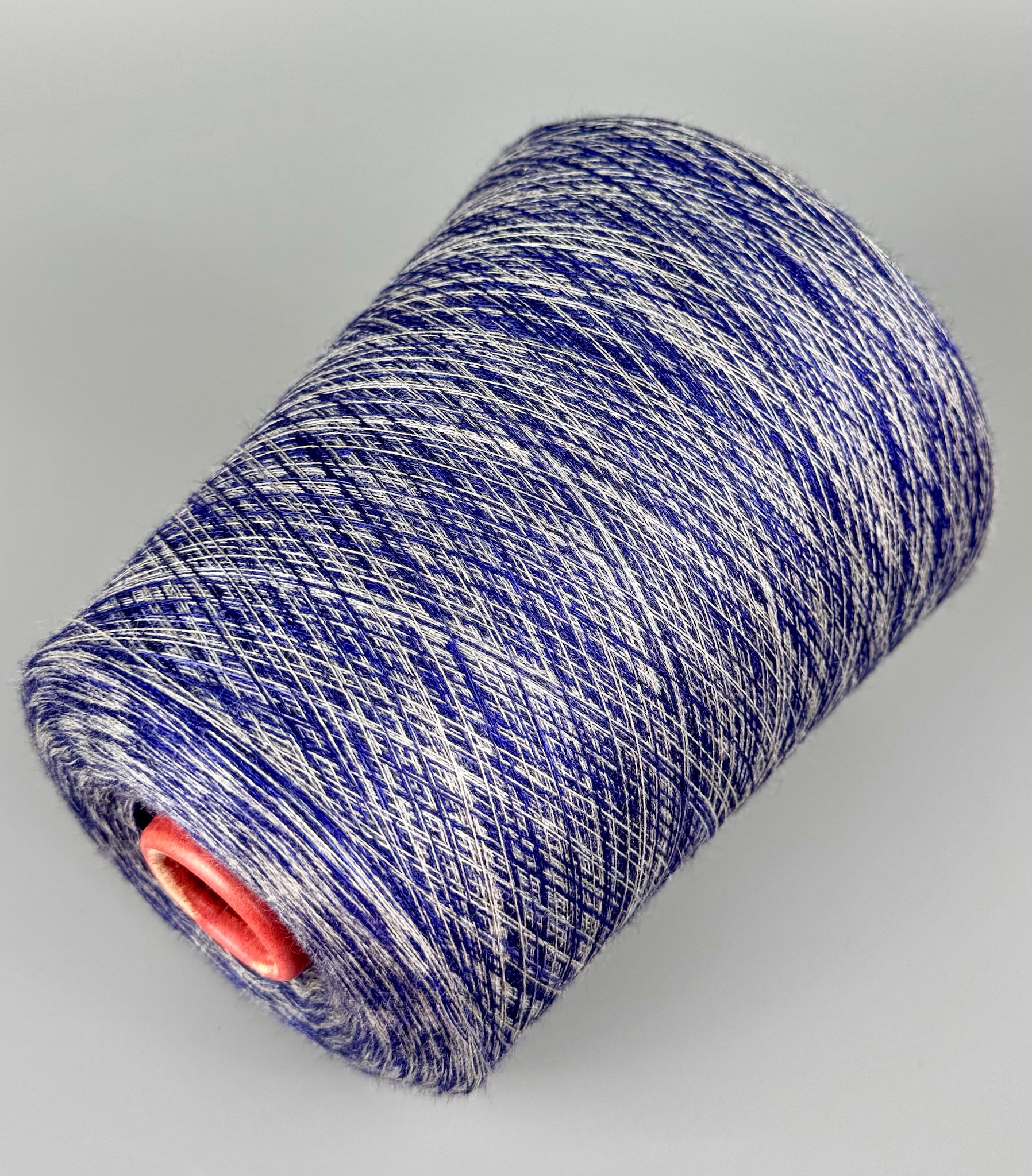 Art. Auriga Nm 2/60 – Garn aus 70% gekämmtem Kaschmir und 30% Seide col. ST4087 | Zimpfer Wolle Selezione foto 3