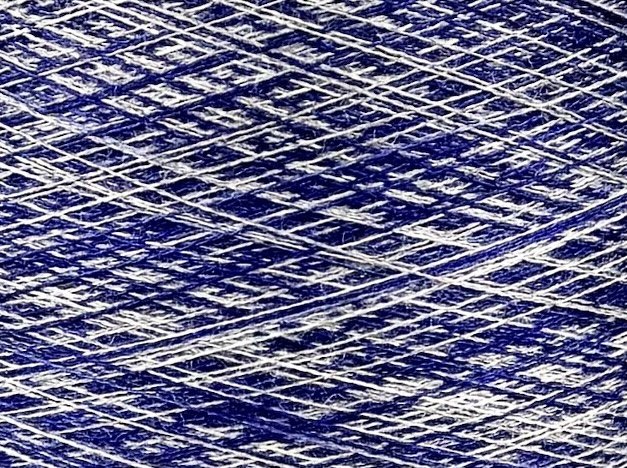 Art. Auriga Nm 2/60 – Garn aus 70% gekämmtem Kaschmir und 30% Seide col. ST4087 | Zimpfer Wolle Selezione