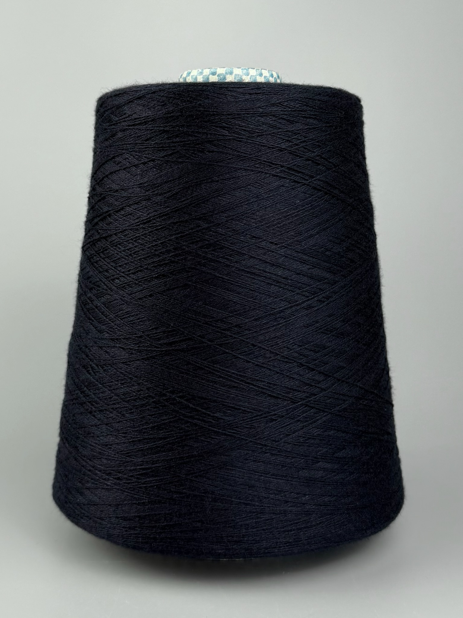 Cariaggi Art. Sirius Nm 2/46 – Garn aus Mulberry Seide col. Nachtblau foto 2