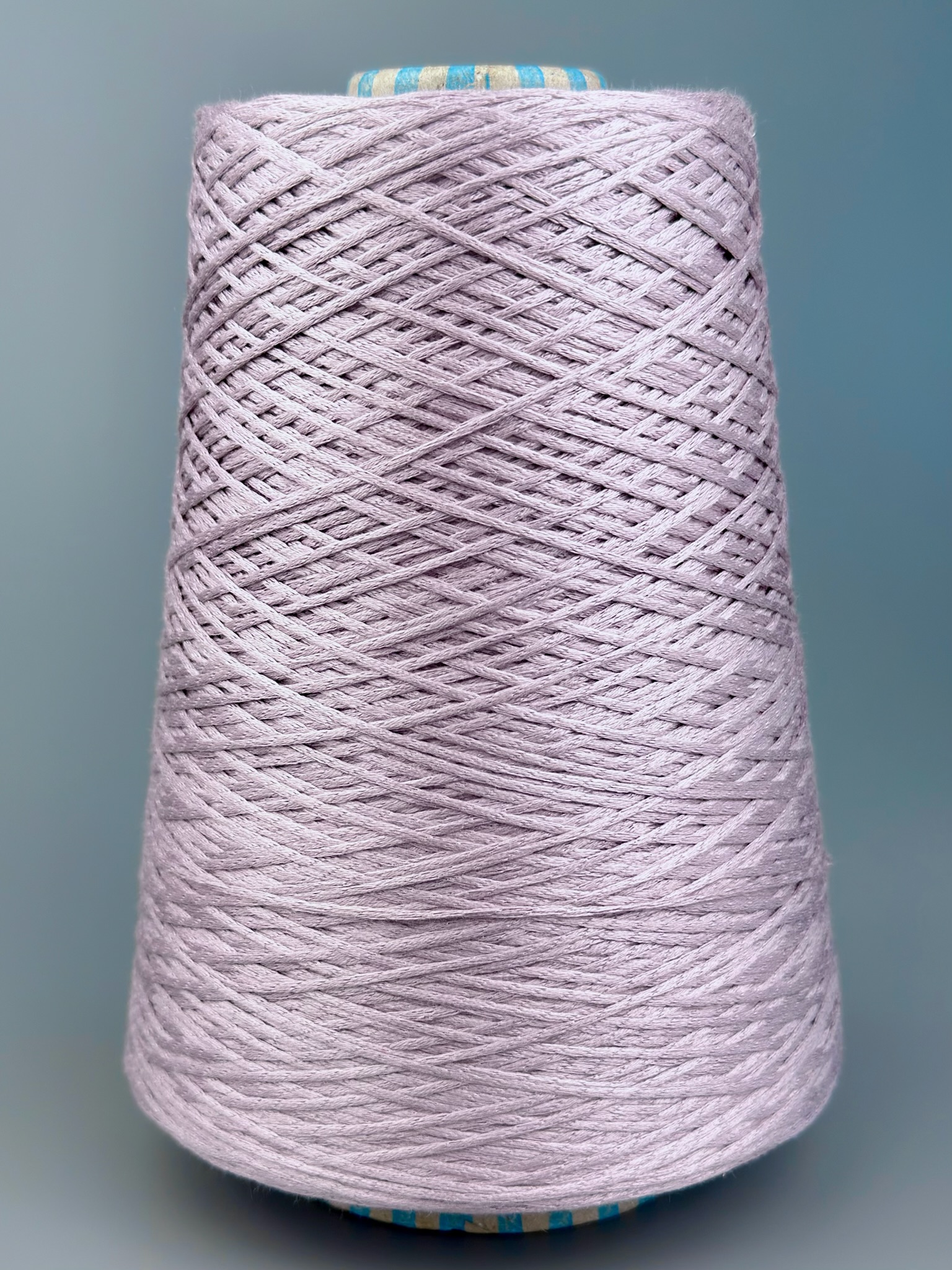 FBSilk Nm 2/100 × 12  – 100% Seta Schappe AAA Filato Cordoncino col. Perla Lavanda foto 2