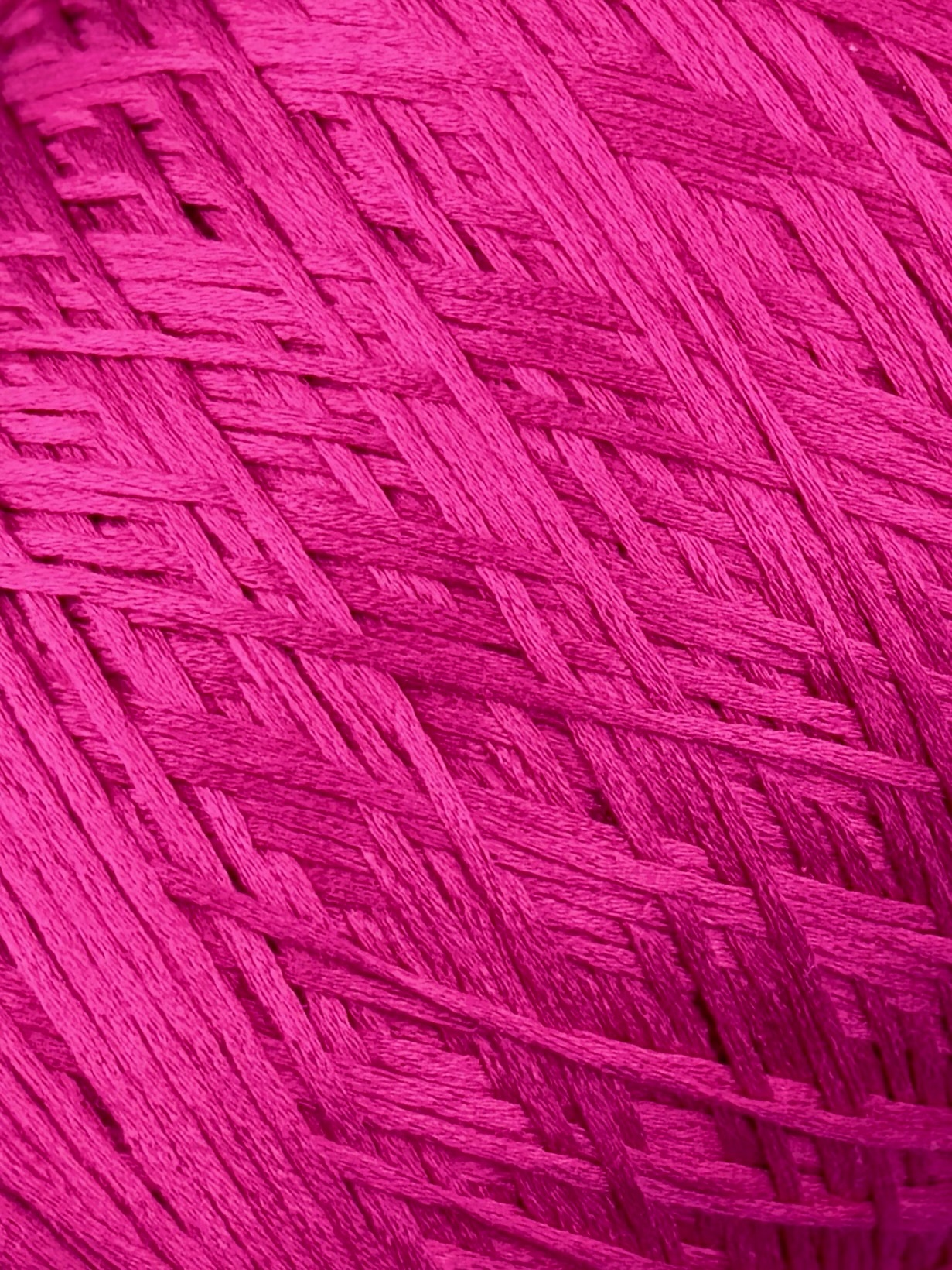 FBSilk – 100% Seidengarn Shappe 500 m / 100 g col. Intensives Fuchsia