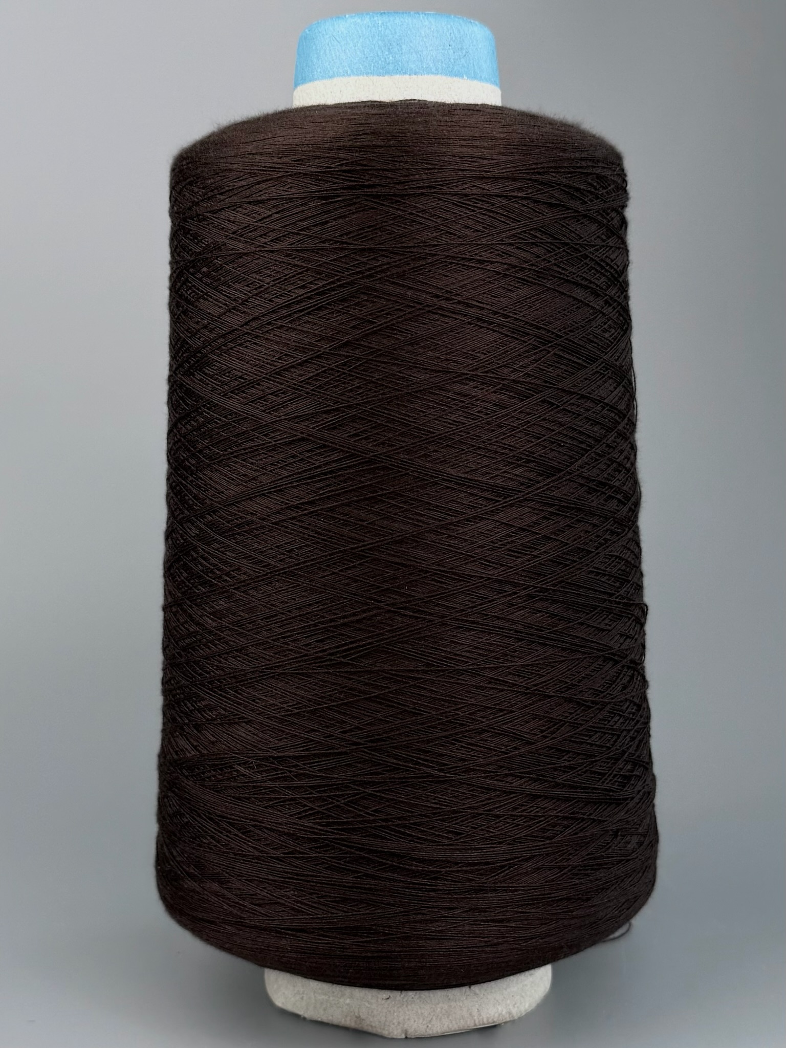 Manifattura Sesia Angel – 100 % Mulberry Schappeseide 3000 m / 100 g col. Dunkle Schokolade foto 2