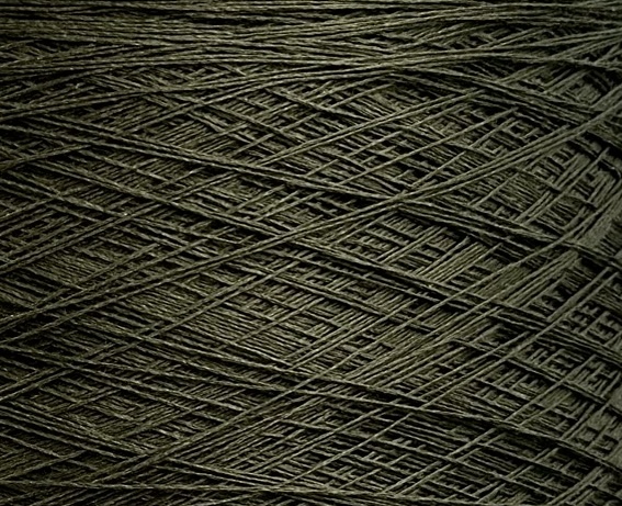 Manifattura Sesia Angel – 100 % Mulberry Schappeseide 3000 m / 100 g col. Dunkles Olivgrün (9056)