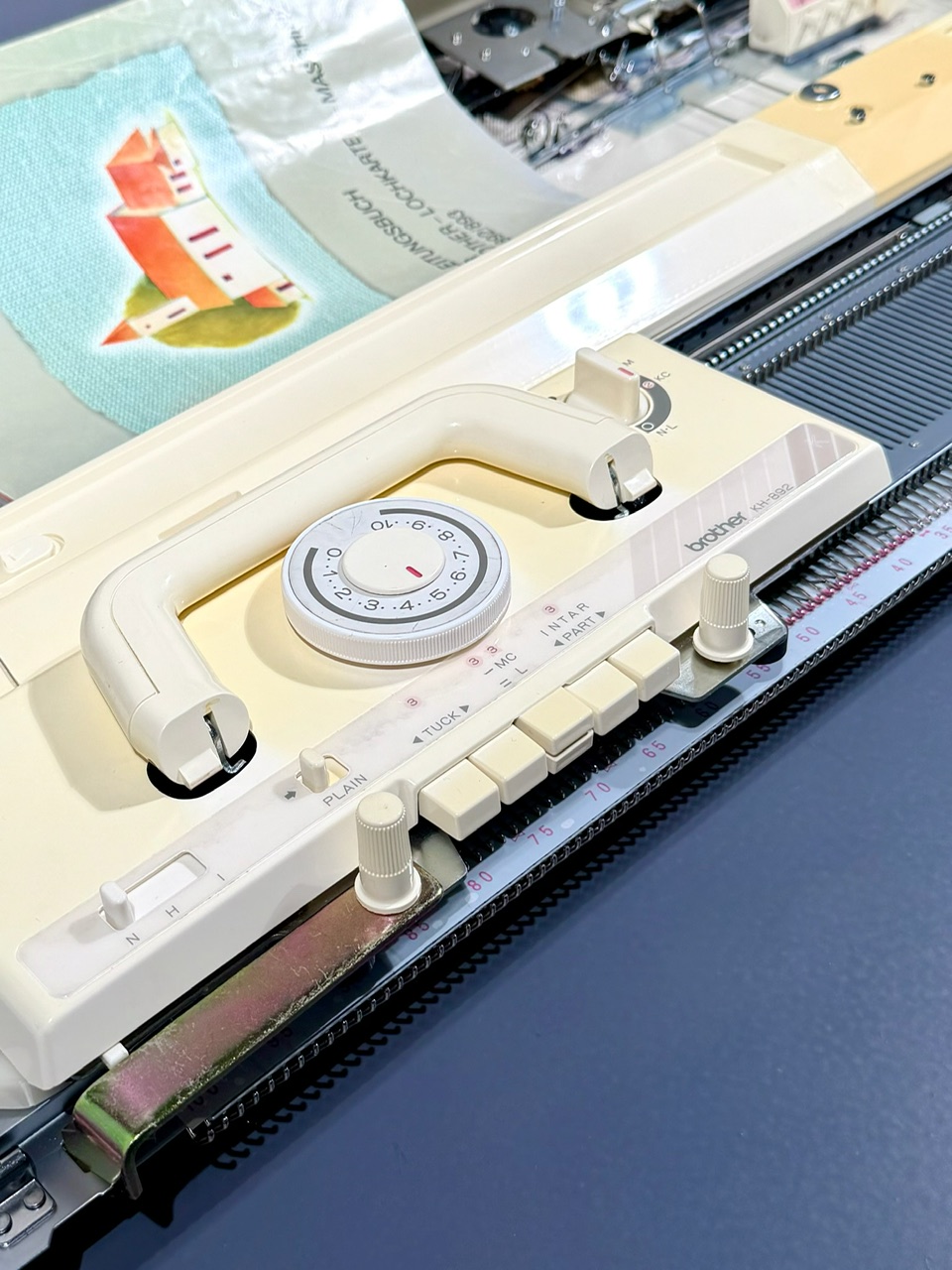 Brother KH-892 Feinstricker foto 2