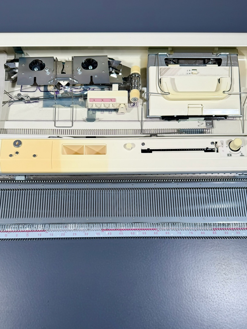 Brother KH-892 Feinstricker foto 4