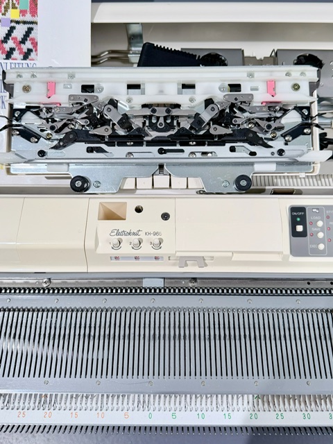 Strickmaschine Brother KH 965 Feinstricker 4,5 mm foto 4