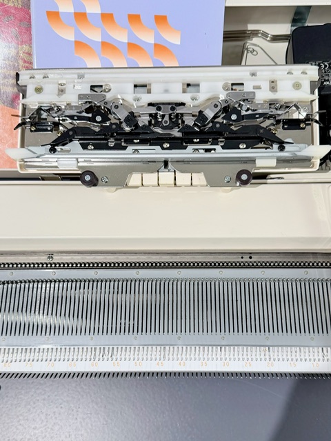 Elektronik-Strickmaschine Brother KH 970 Feinstricker 4,5 mm foto 5